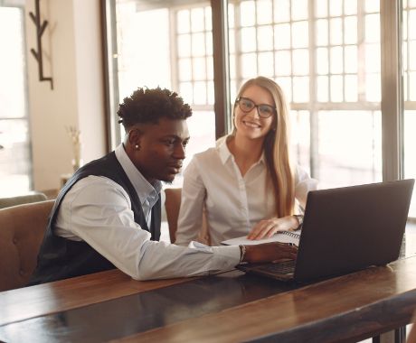 Témoignage de Laurent, qui s'est formé en Community management pour apprendre à utiliser les réseaux sociaux pour son activité. à Toulouse